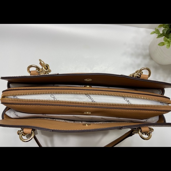 NEW Calvin Klein Monogram Logo Chainlink Satchel - Picture 3 of 12